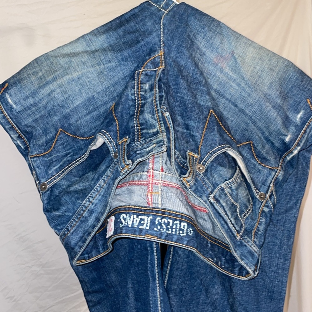 Guess - Picture 2 of 12